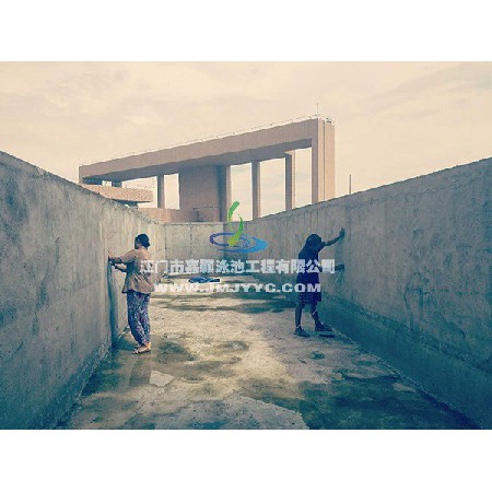 中山利和廣場45樓空中室內恒溫游泳池