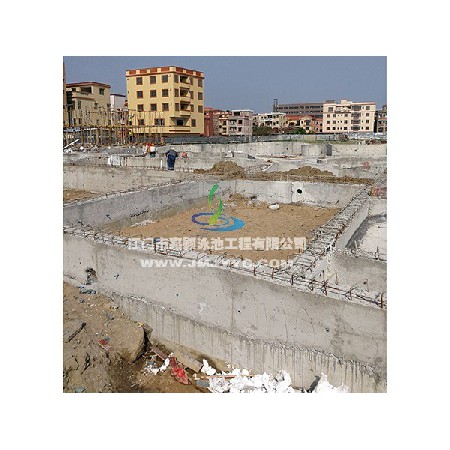 佛山招商悅府小區游泳池