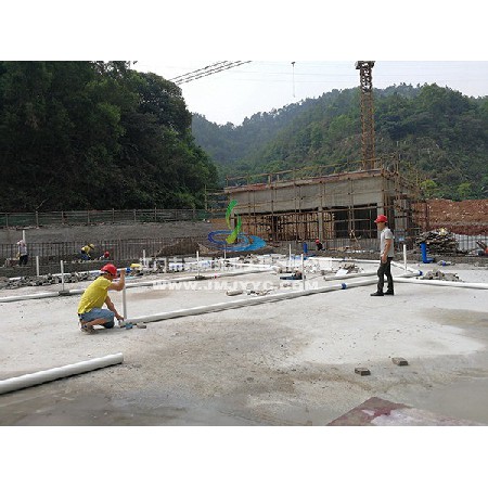 格林春天小區游泳池