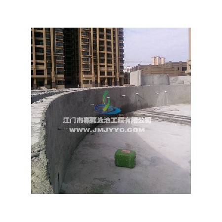 朗晴新天地小區游泳池