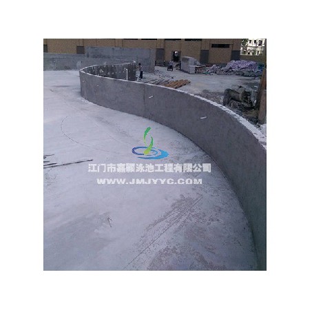 朗晴新天地小區游泳池